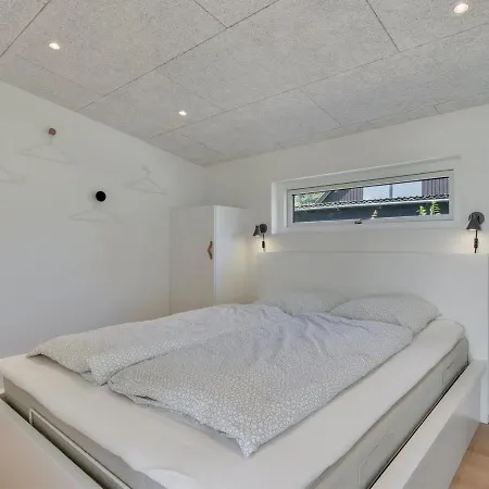 Sebbi - 90m From The Sea By Interhome *